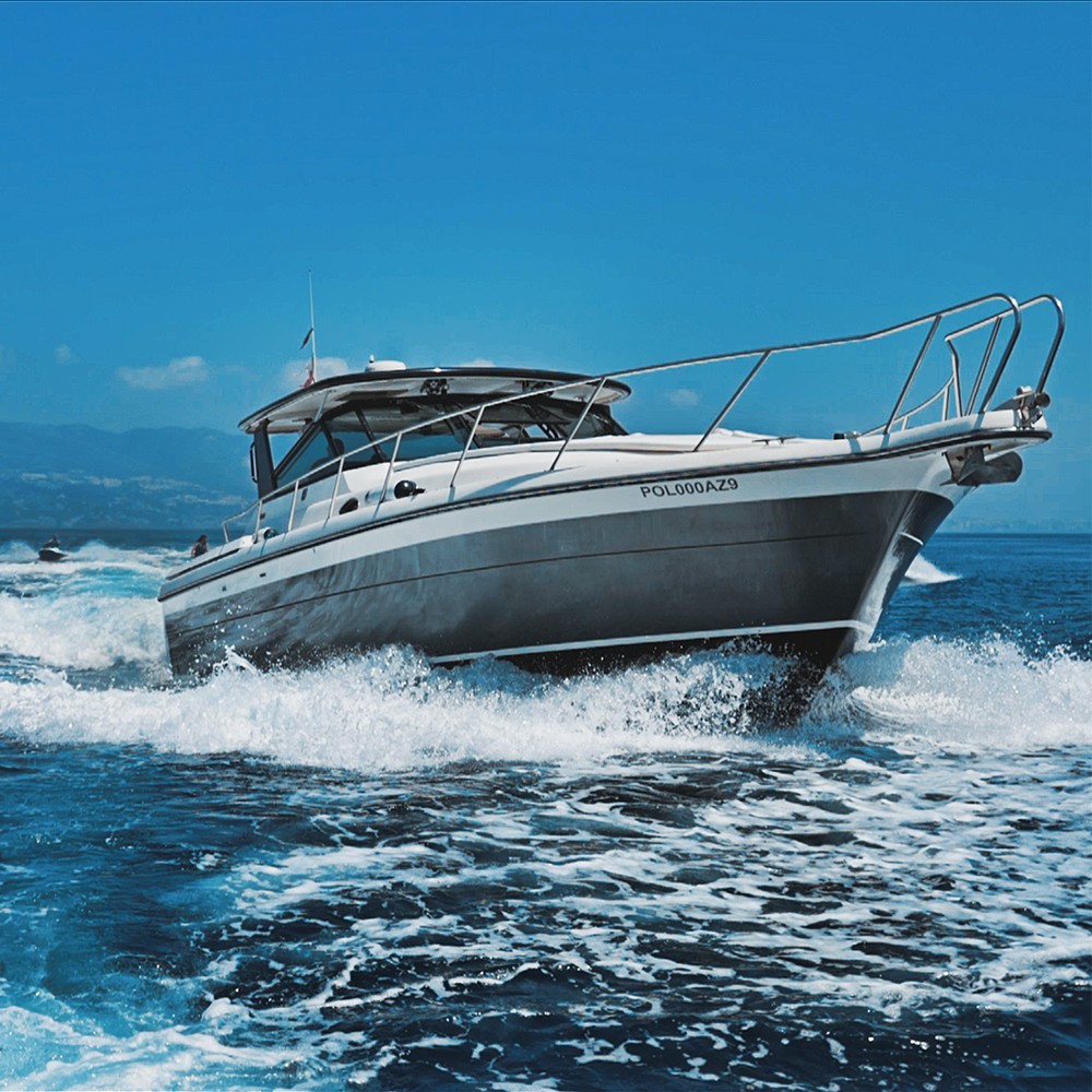 Yacht charter, luxury yacht in fuengirola